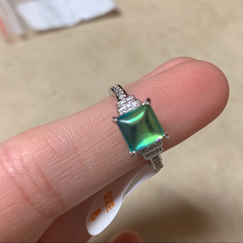 NWT ombré ring bomb